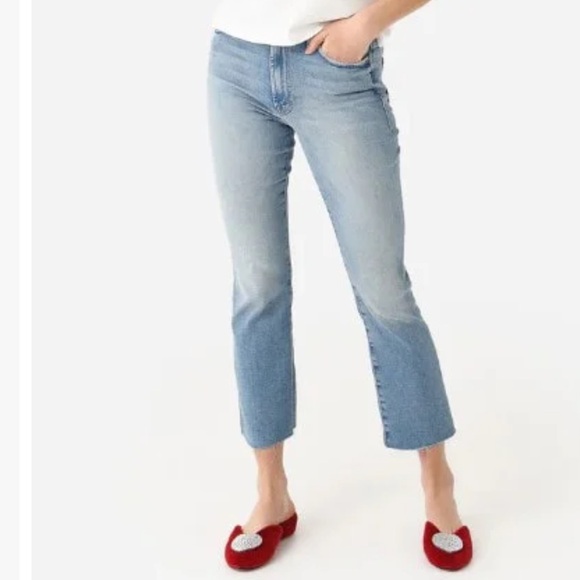 MOTHER Denim - MOTHER The Hustler Ankle Fray Blue Cropped Jeans in Au Revoir Wash Size 26